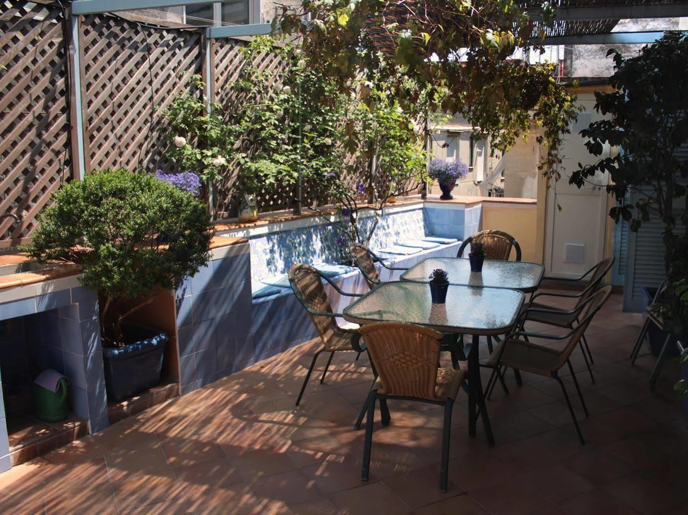 Dimora Dei Giganti Bed and Breakfast Napels Buitenkant foto