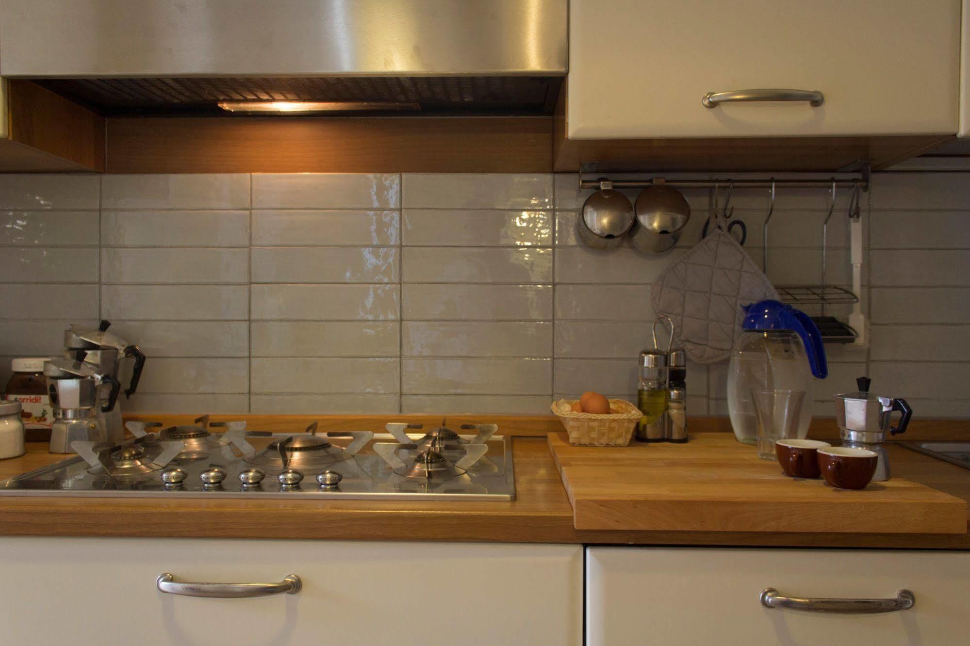 Dimora Dei Giganti Bed and Breakfast Napels Buitenkant foto
